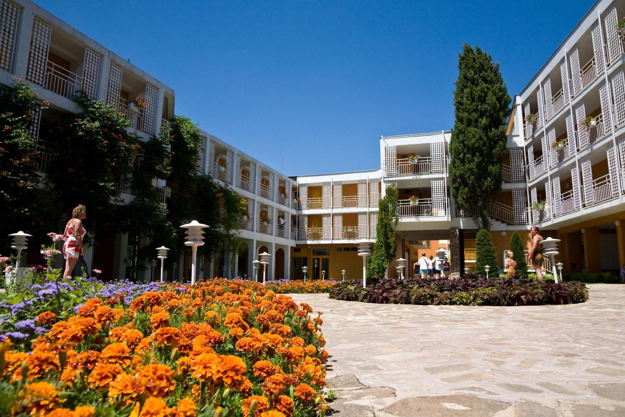 Nessebar Hotel 3*